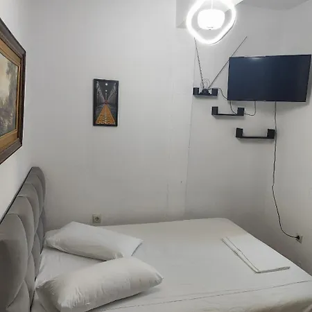 La Strada 3* Tirana